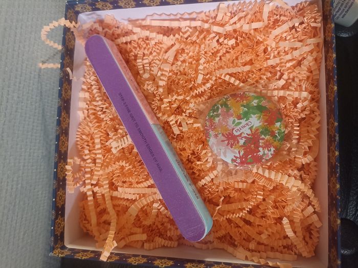 Box beauté femme soins et maquillage - photo numéro 8