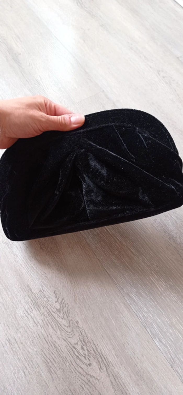 Sac en velours noir
Très bon état
Marque old navy