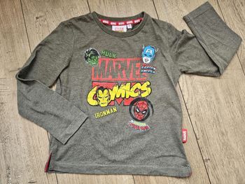 T.shirt manches longues Marvel kaki 5 ans