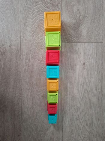 8 cubes gigognes bébé  Playskool