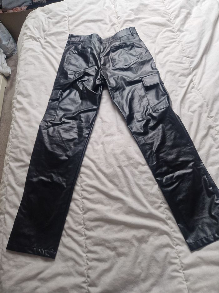 Pantalon cargo simili cuir homme - photo numéro 2