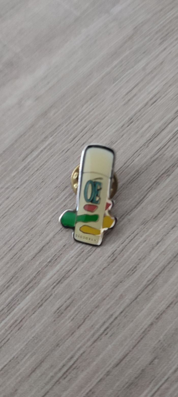 Pin's Oé