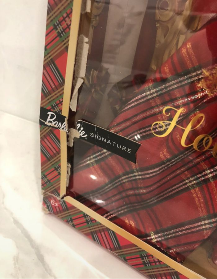 Barbie signature Holiday 2024 neuve. - photo numéro 4