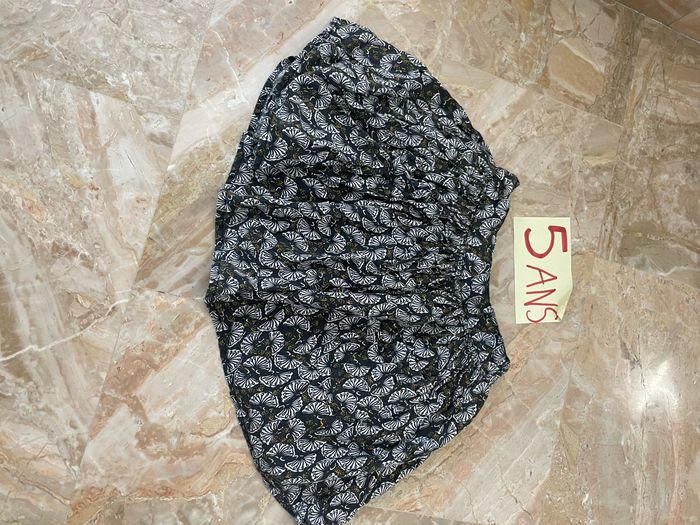 Jupe tape à l’œil