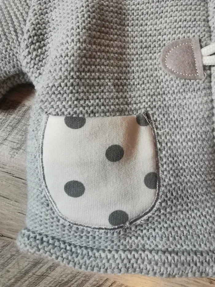 Manteau bébé gris. - photo numéro 4