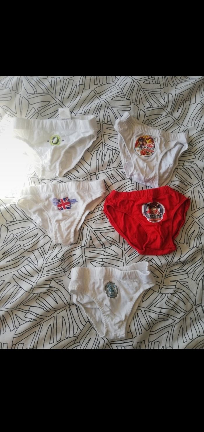 Lot 5 slips 6 ans marques diverses 1€5