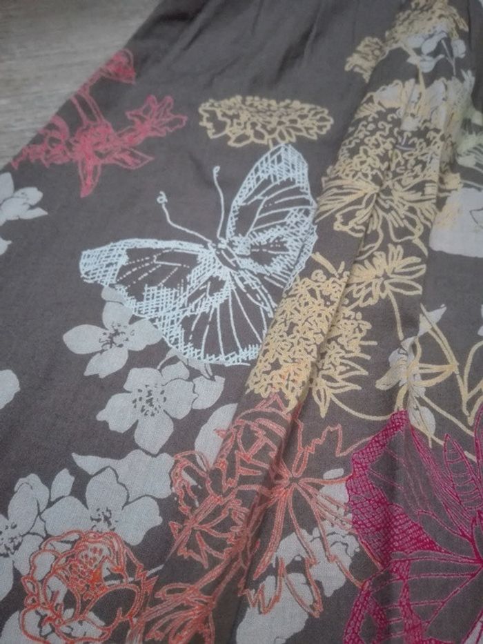 Jupe fleurs et papillons