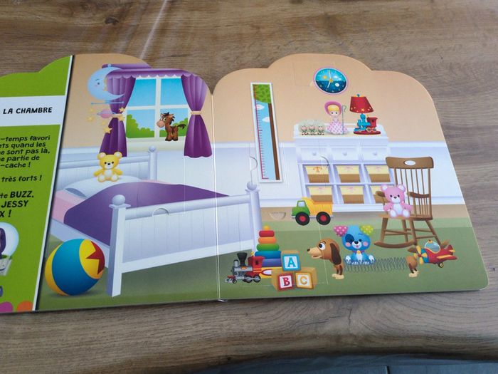Livre Disney baby je découvre les volets - photo numéro 4