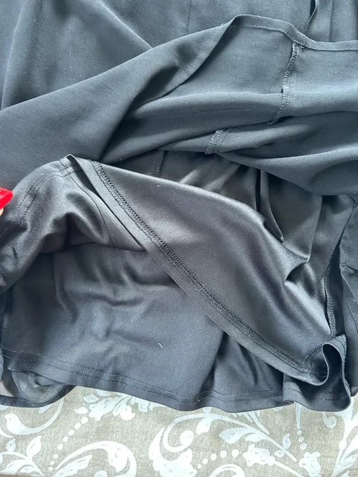 Robe légère noir mim taille 38 - photo numéro 4