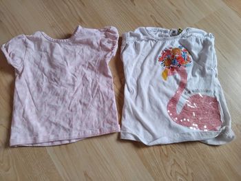 Lot 2 tshirts