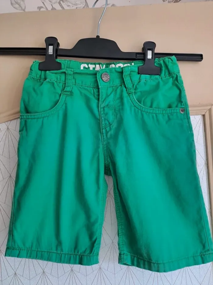 Short vert palomino garçon 1 micro tâche à peine visible 5 ans prix mini