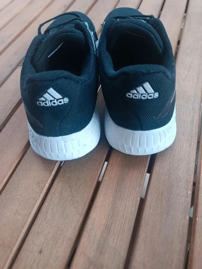 Baskets adidas 34 - photo numéro 3
