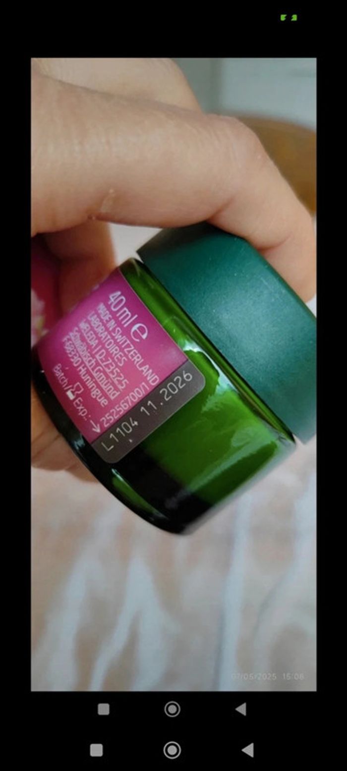 Weleda Crème de nuit lissante Rose musquée & Thé blanc 40ml
Neuf emballé scellé - photo numéro 5