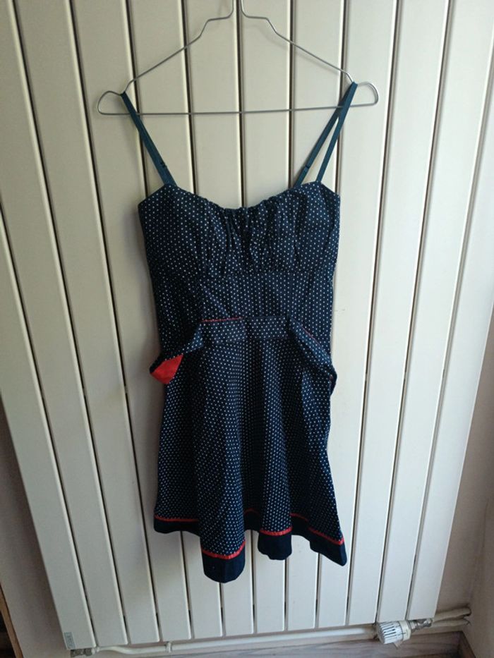 Robe style pin up