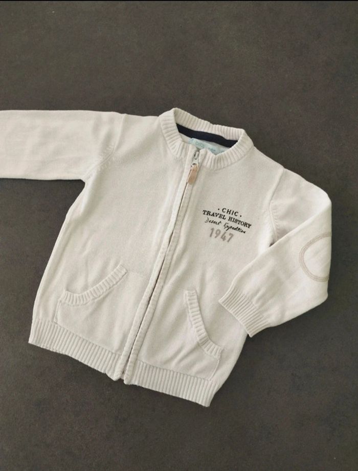 Gilet zippé taille 18 mois