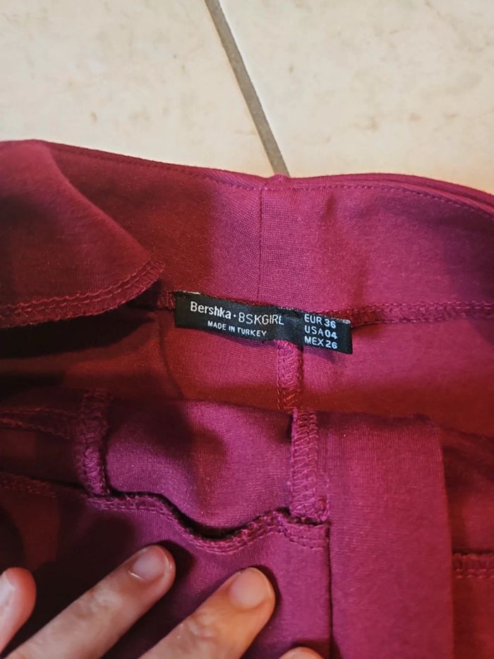 Short bershka 36 rouge - photo numéro 3