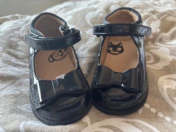 Chaussures noires vernies noeud