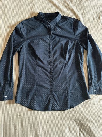 Chemise élégante bleu marine à pointillés pour femme, taille 42