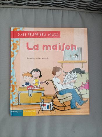Joli livre "mes premiers mots : la maison" neuf