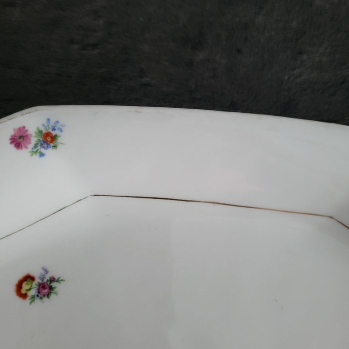 Plat octogonal vintage en porcelaine fleurie CH-R en bon état - photo numéro 3