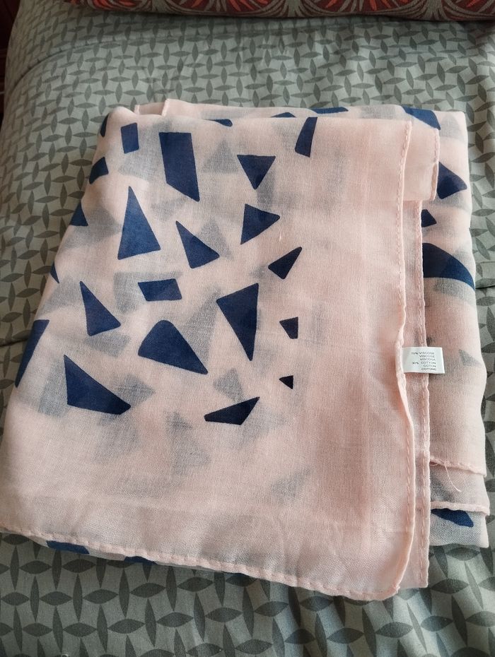 Grande écharpe neuve - photo numéro 8