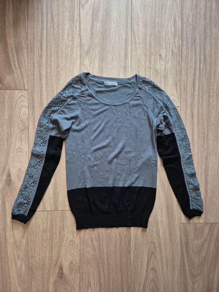 Pull grise noir dentelle kookai