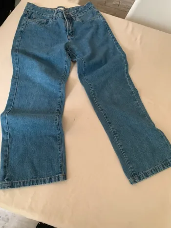 Jean jambes larges taille 34 très bon état