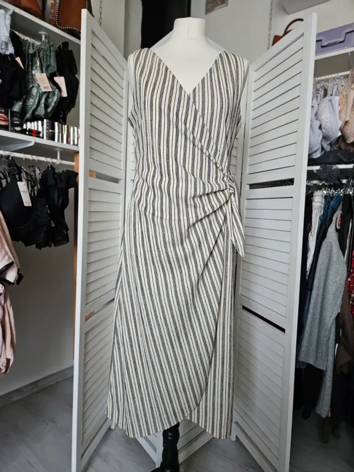Robe mi-longue T.L h&m - photo numéro 2