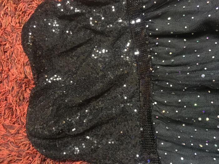 robe de soirée en tulle ornée de strass et sequins - photo numéro 5