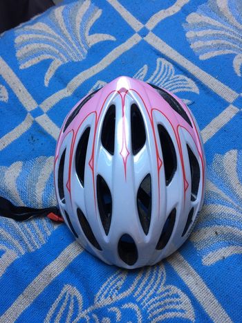 Casque de vélo neuf T 54-59 cm marque polisport