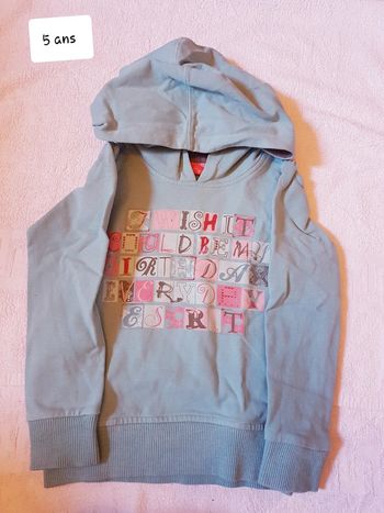 Sweat esprit 5 ans