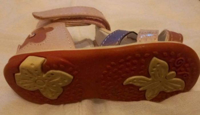 Chaussure fille t 20 - photo numéro 2