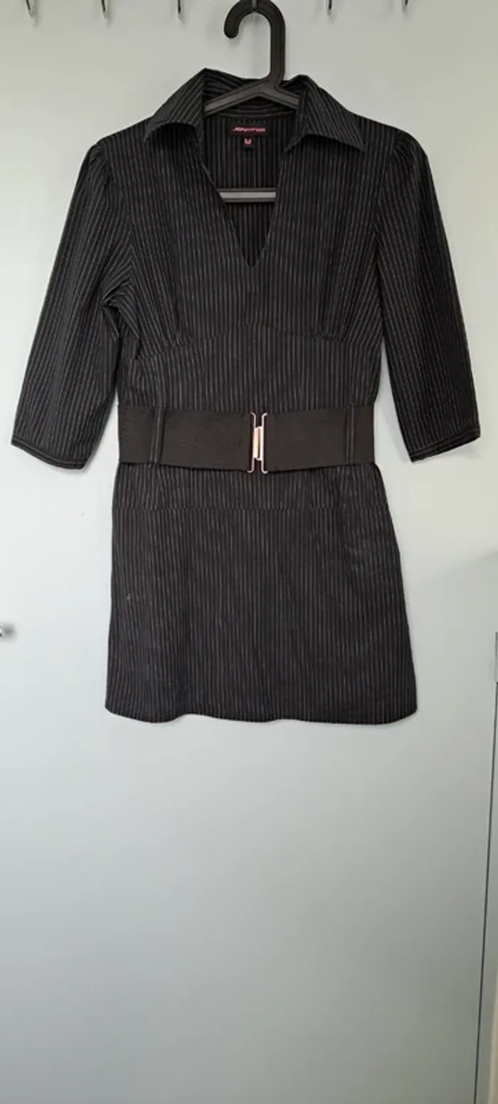 Robe avec ceinture