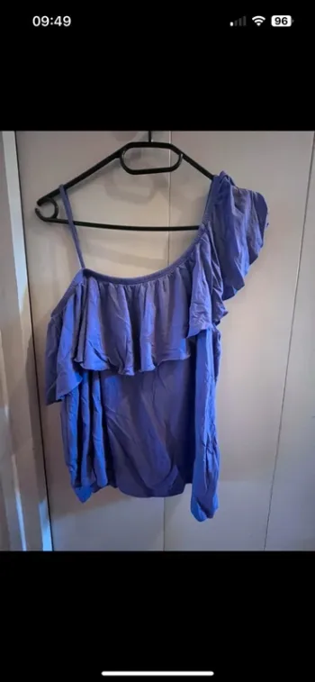 Haut épaules dénudées New Look taille 44