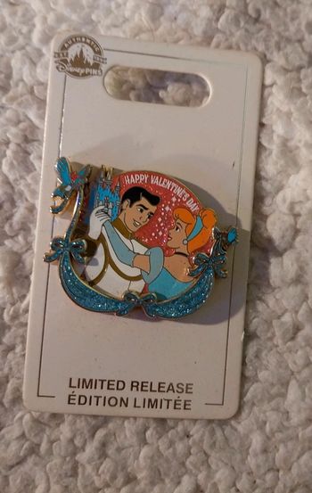 Pins Disney cendrillon officiel