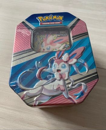 Pokebox Pokémon Nymphali V neuve et scellé
