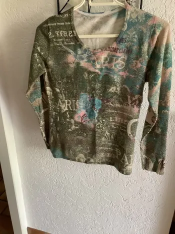 Haut très jolie motif