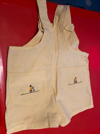 Combi short 6 mois  jaune pâle brodé 