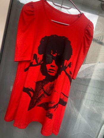 Joli tee-shirt fille (neuf)