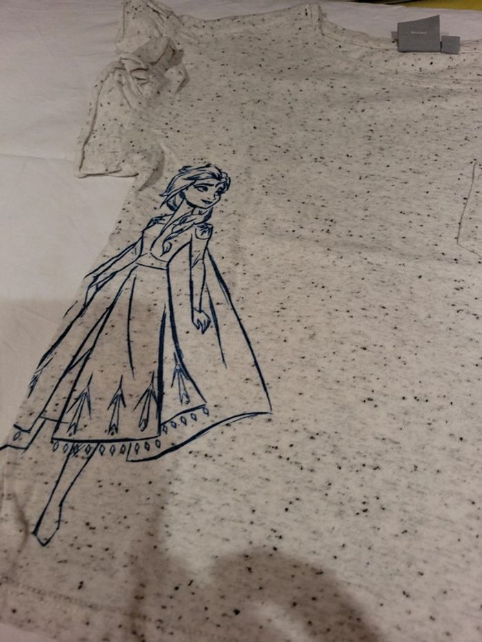 T shirt 6ans Disney frozen - photo numéro 2