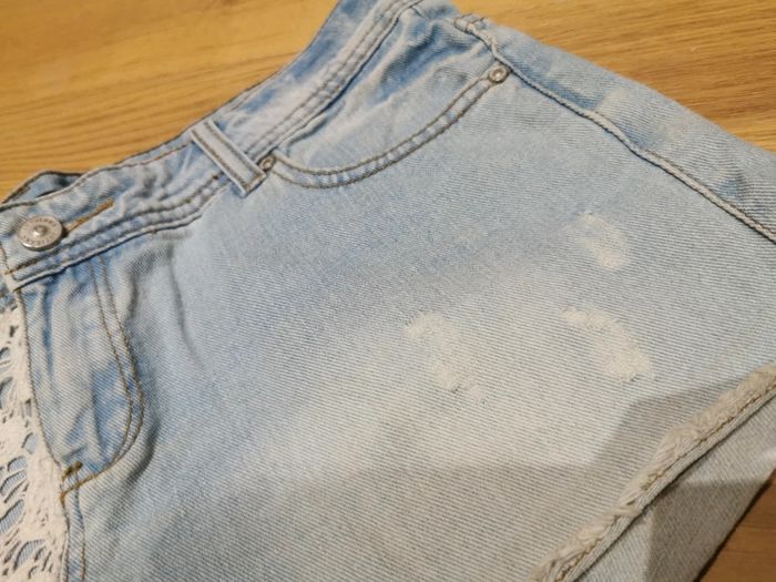 Short en jean dentelle - photo numéro 3