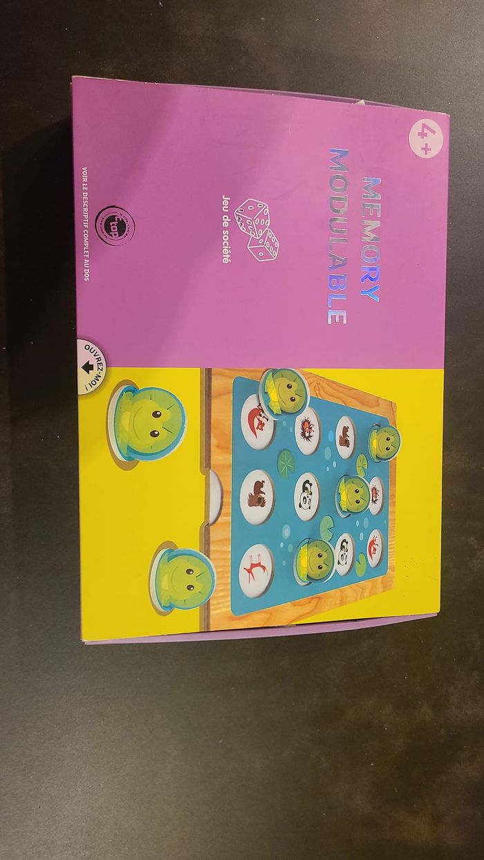 Coffret Jeu Memory et gommettes