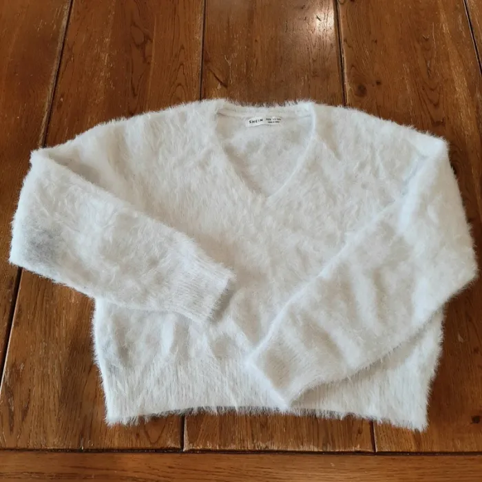 Pull court fille en maille duveteuse 11-12 ans - photo numéro 1