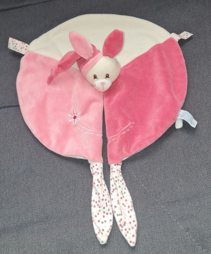 Doudou Lapin rond plat rose et blanc- Fleur - Gipsy