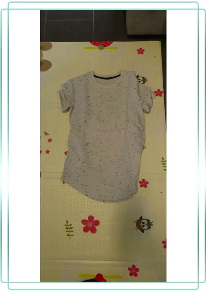 Tee shirt
