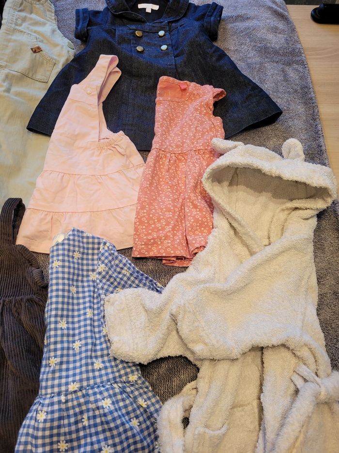 Gros lot 6 mois fille 19 pièces - photo numéro 5