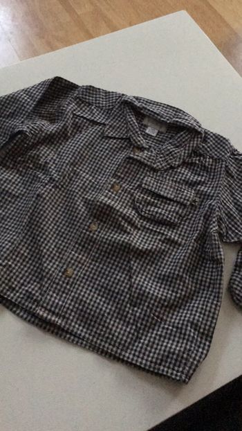 Chemise à petits carreaux blanc et bleu