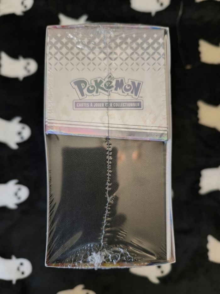 Coffret dresseur d'élite pokémon Évolutions Prismatiques - photo numéro 4
