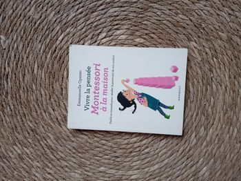 Livre Vivre la pensée montessori à la maison