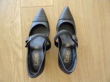 Paire de chaussures NEUVE - Pointure 41